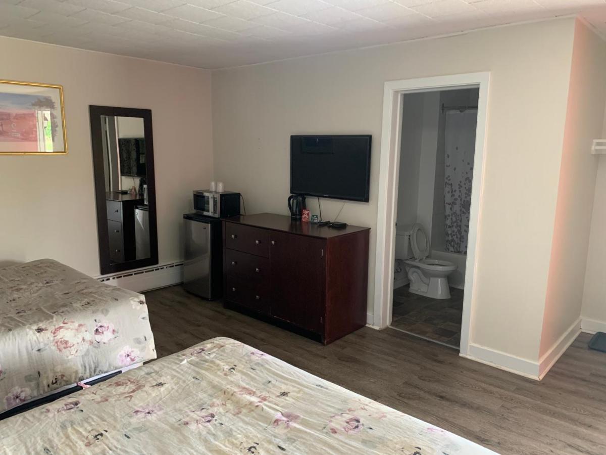 Nites Inn Motel Cornwall Dış mekan fotoğraf