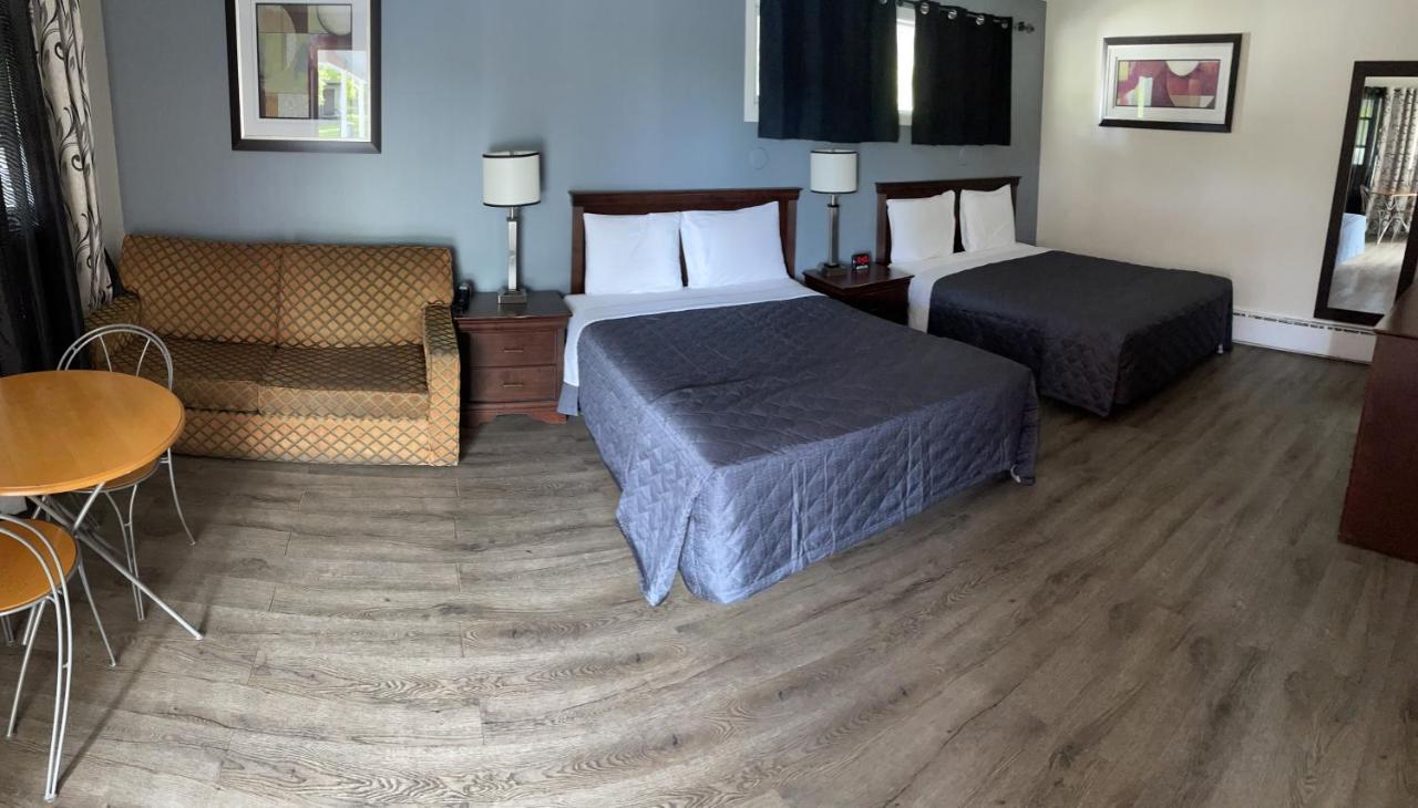 Nites Inn Motel Cornwall Dış mekan fotoğraf