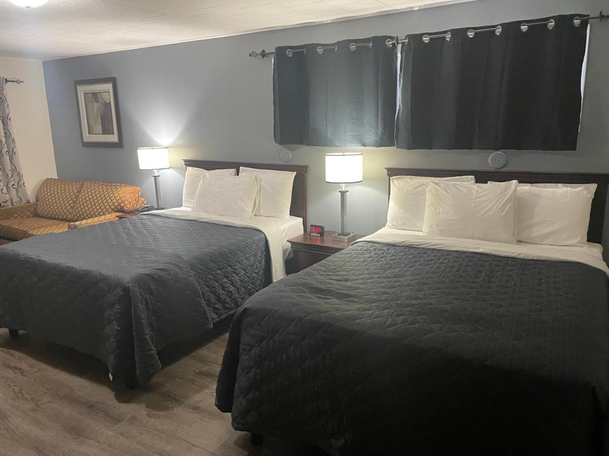 Nites Inn Motel Cornwall Dış mekan fotoğraf
